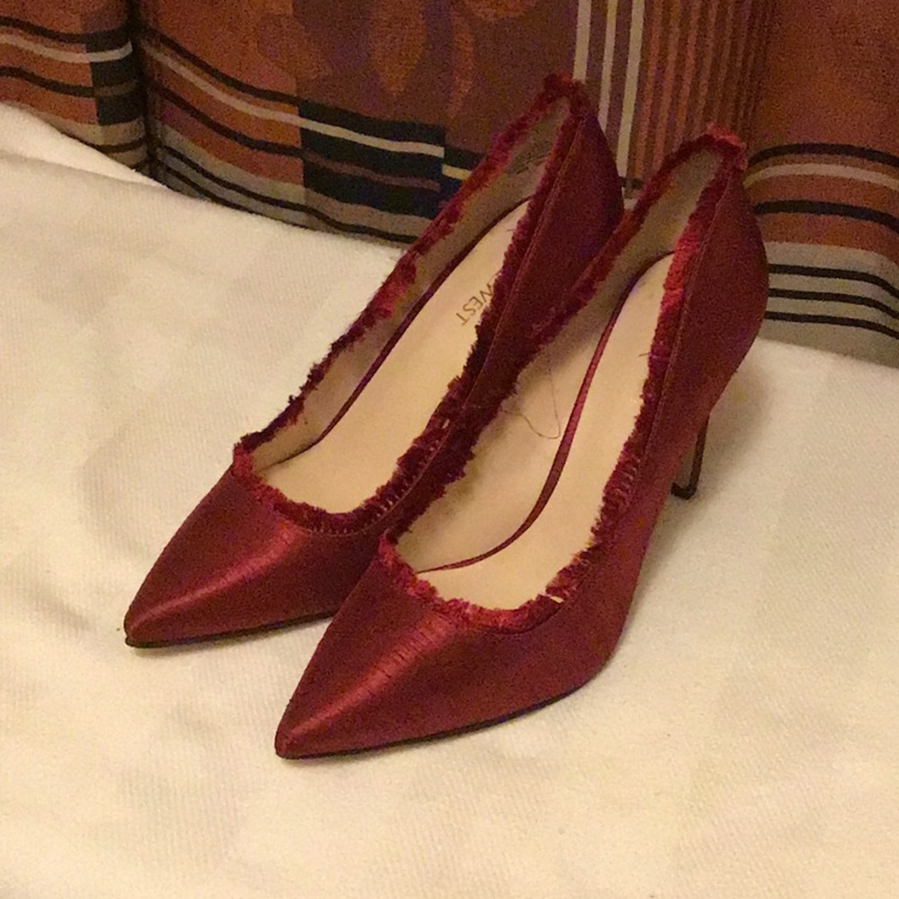 Shoes - Picture 4 of 7